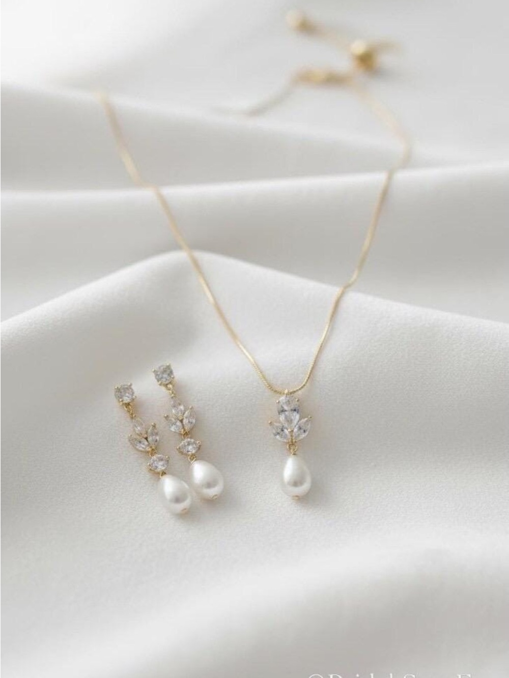 Delicate Gold Pearl Drop Necklace & Earrings Set - White Pearls